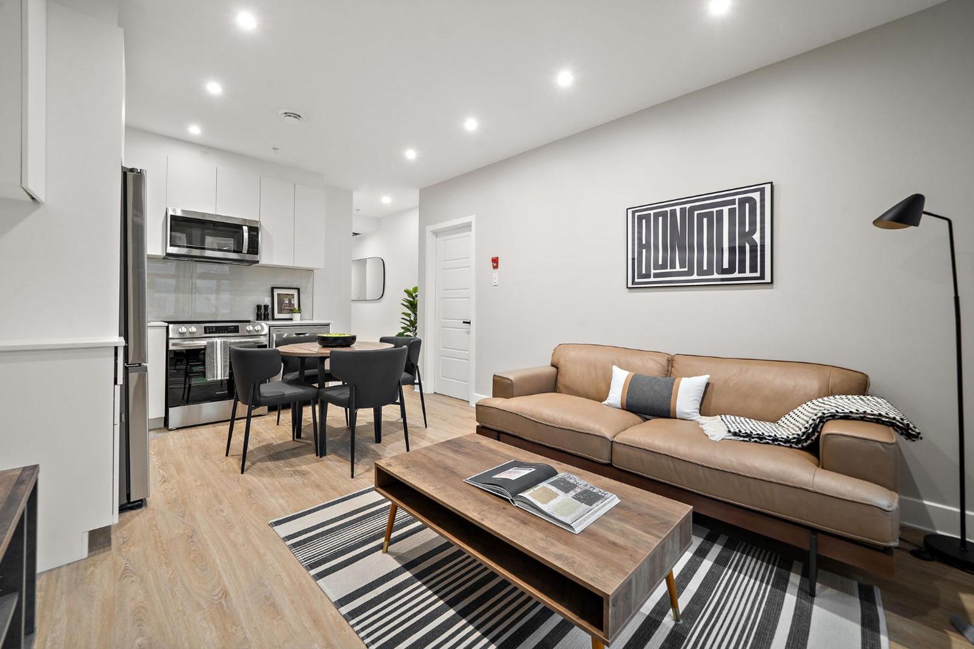511 Place D'armes Luxury