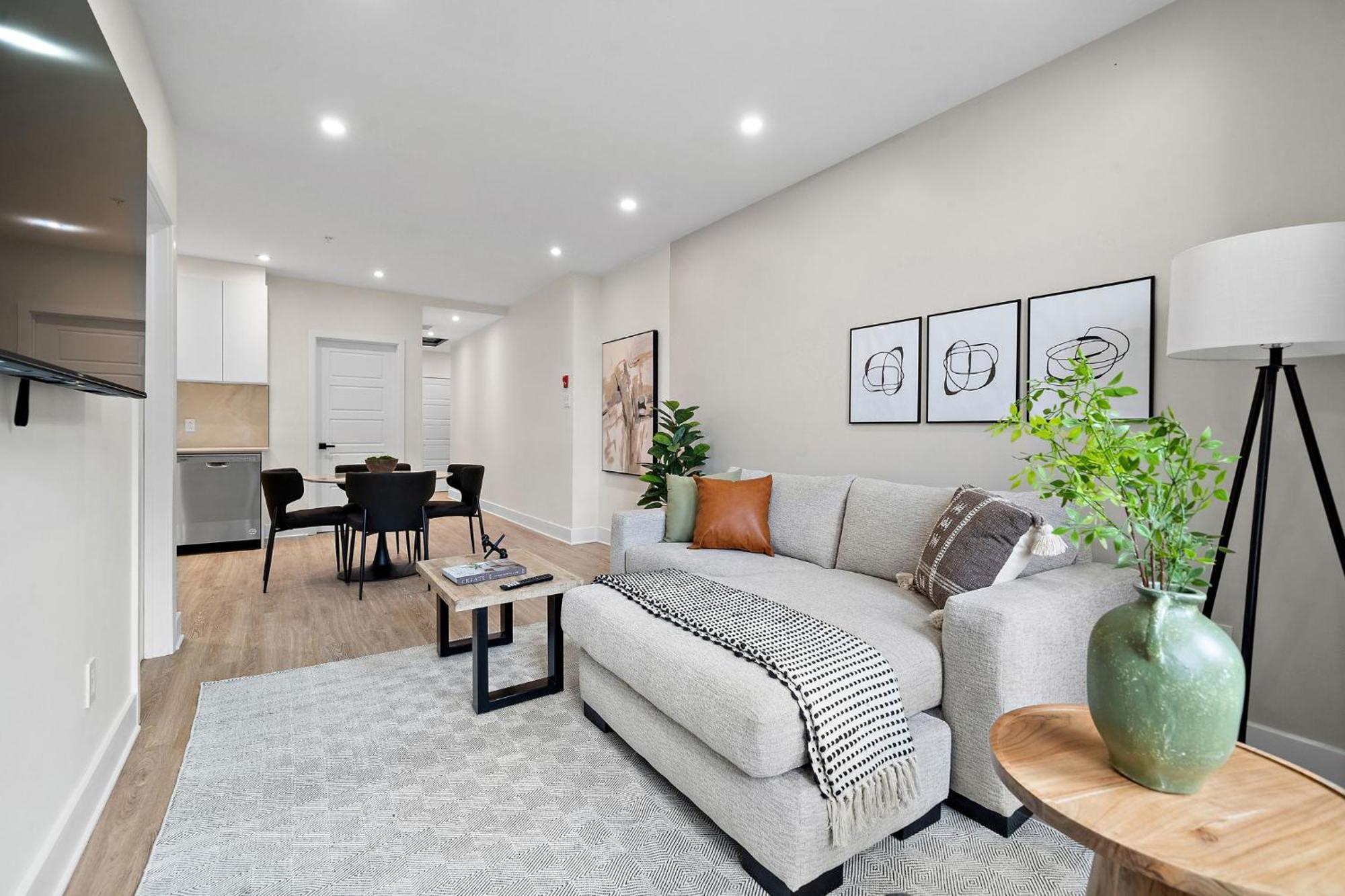 511 Place D'armes Luxury
