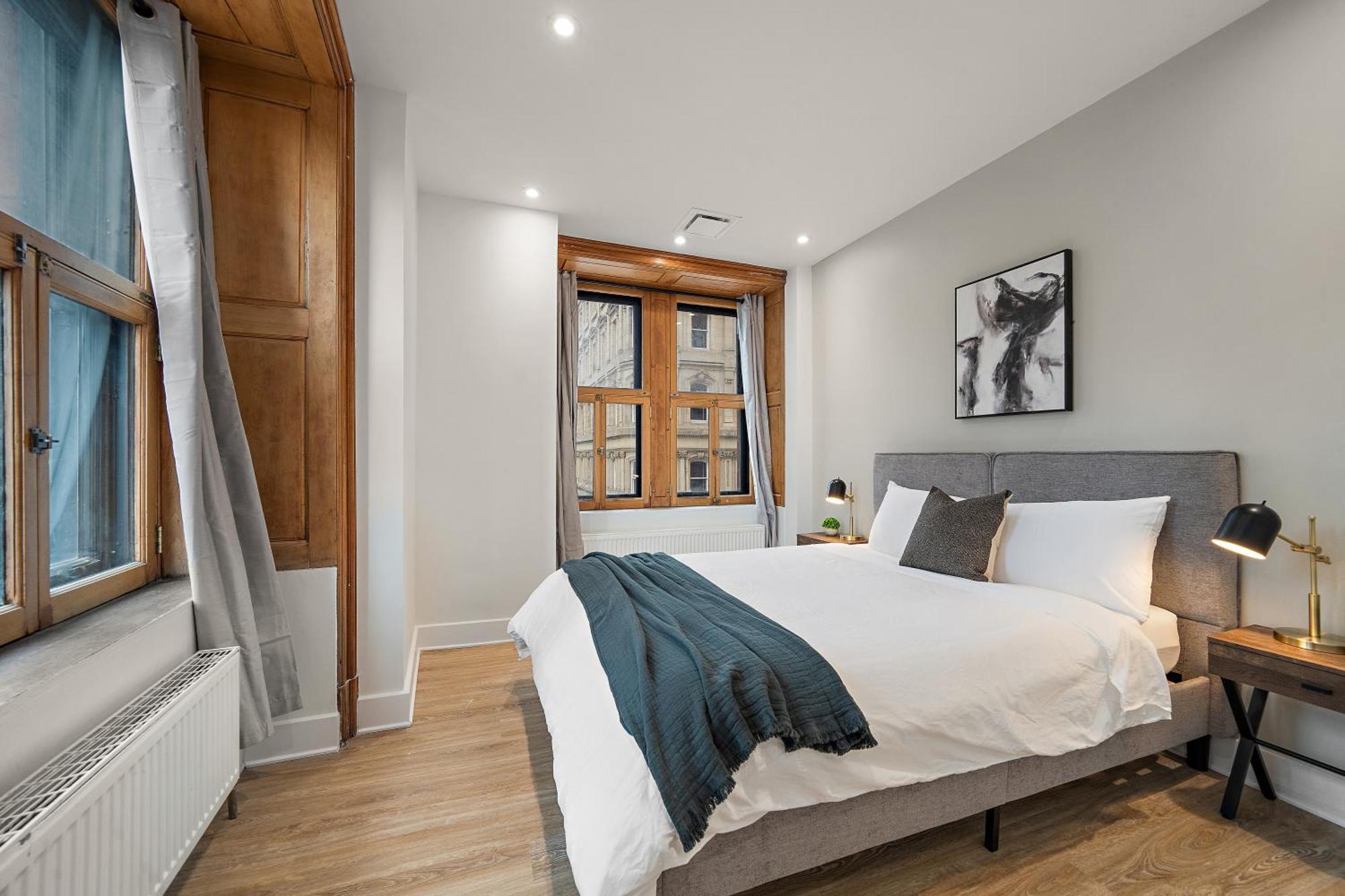 Apartment 511 Place D'armes Luxury *