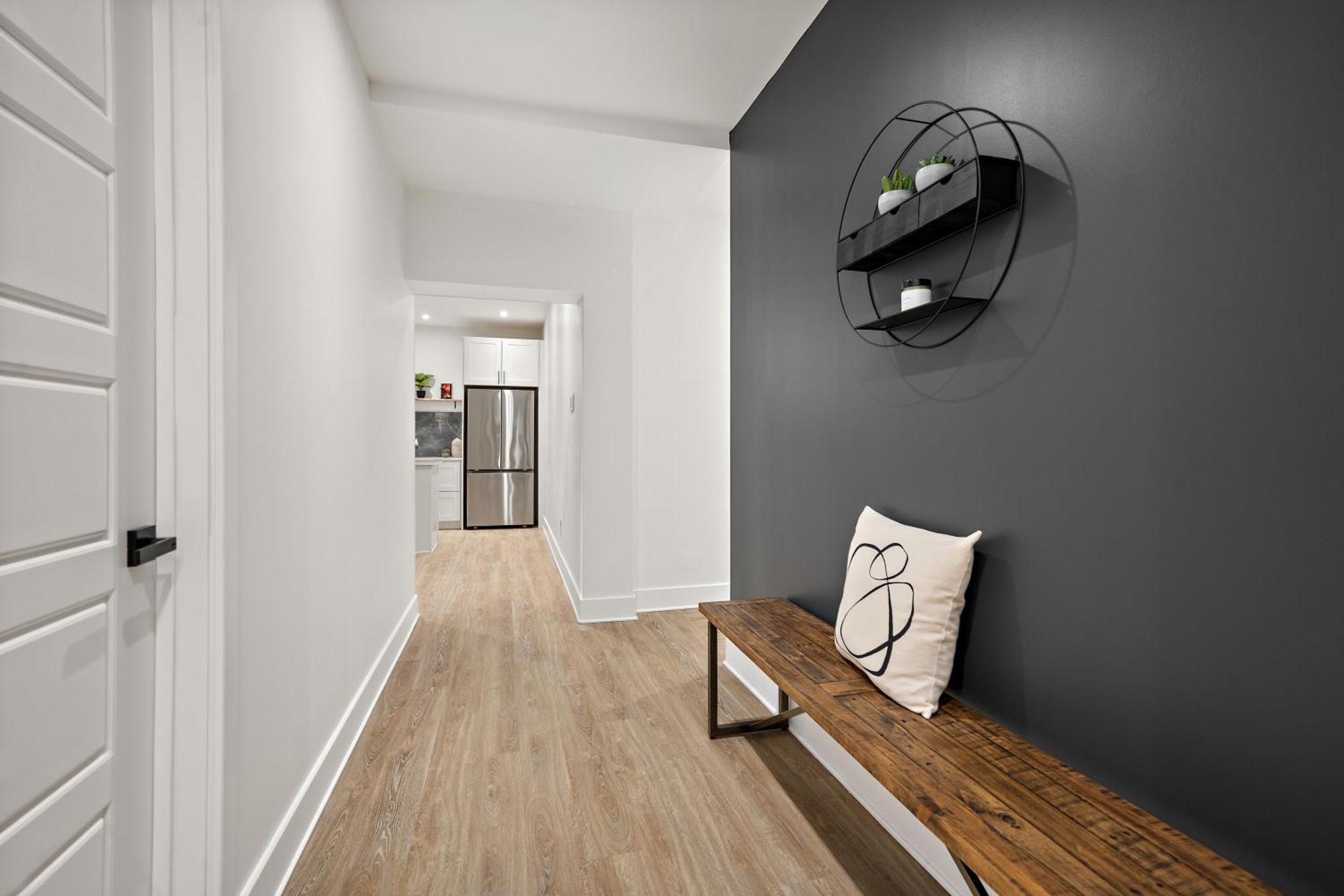 511 Place D'armes Luxury Apartment Montreal