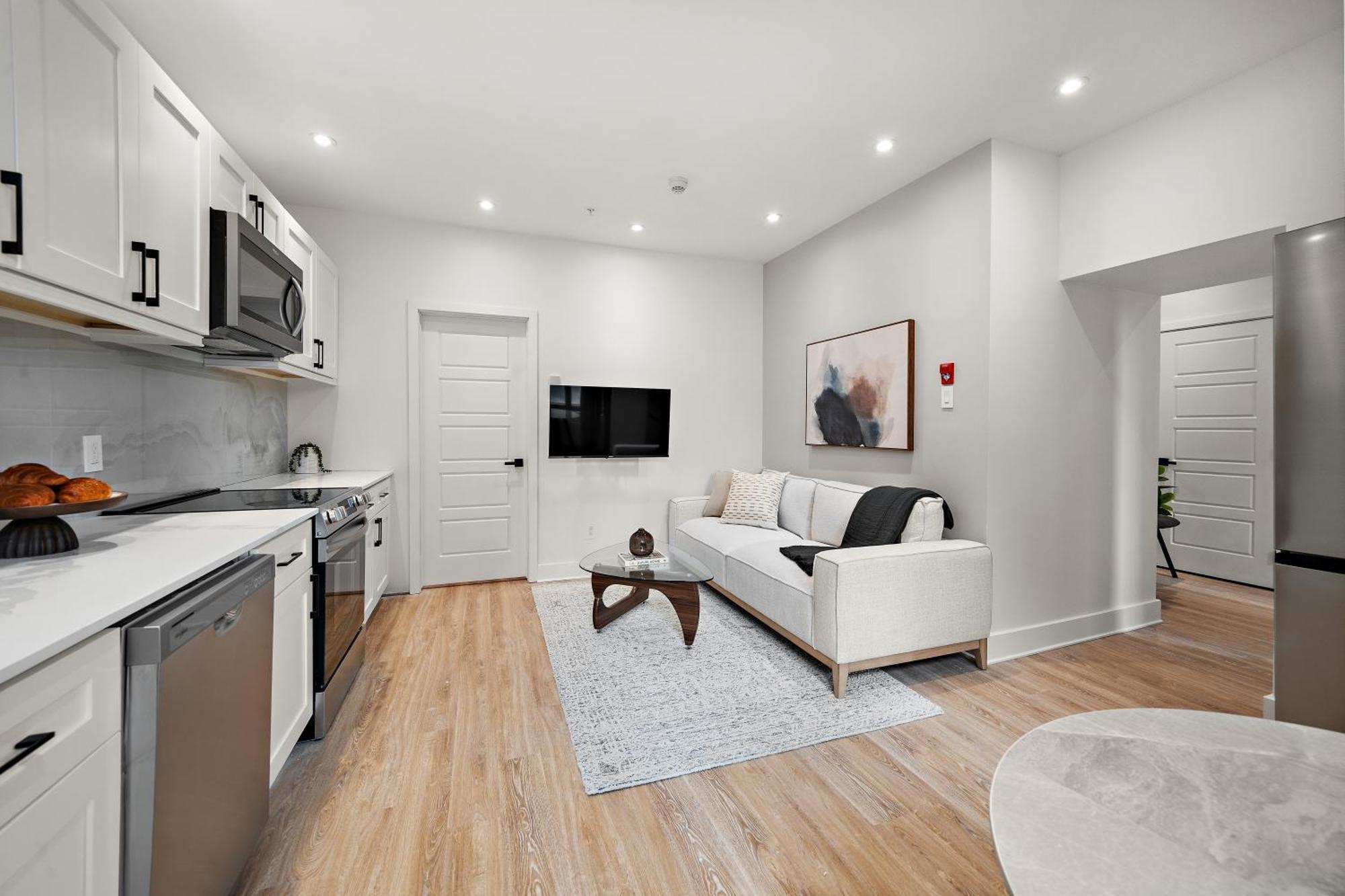 511 Place D'armes Luxury * Montreal