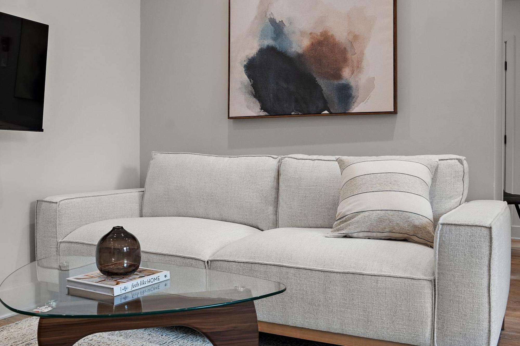 511 Place D'armes Luxury Apartment