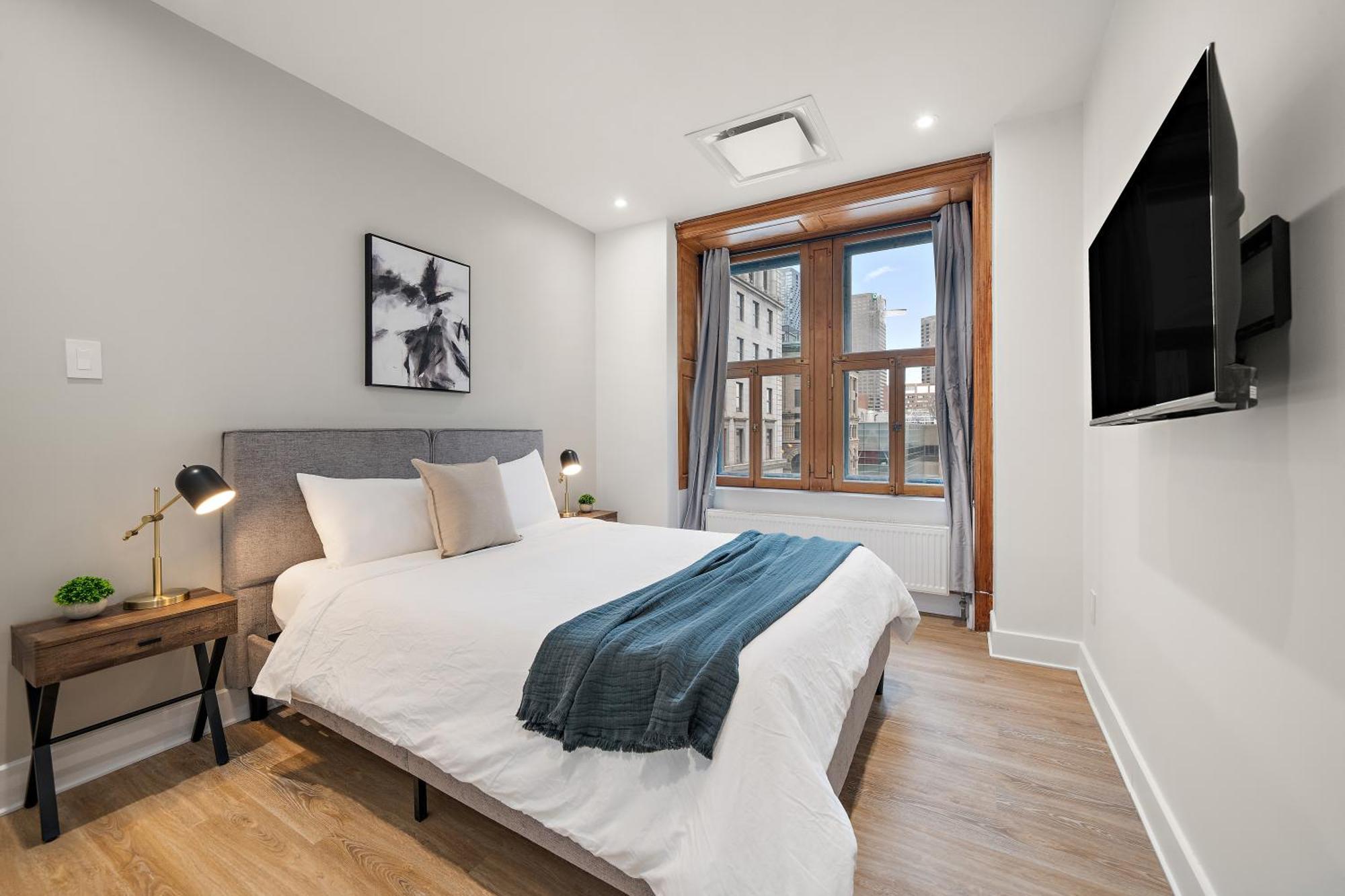 Apartment 511 Place D'armes Luxury *