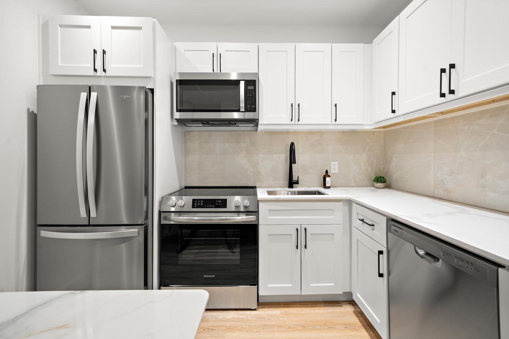 511 Place D'armes Luxury Apartment Montreal