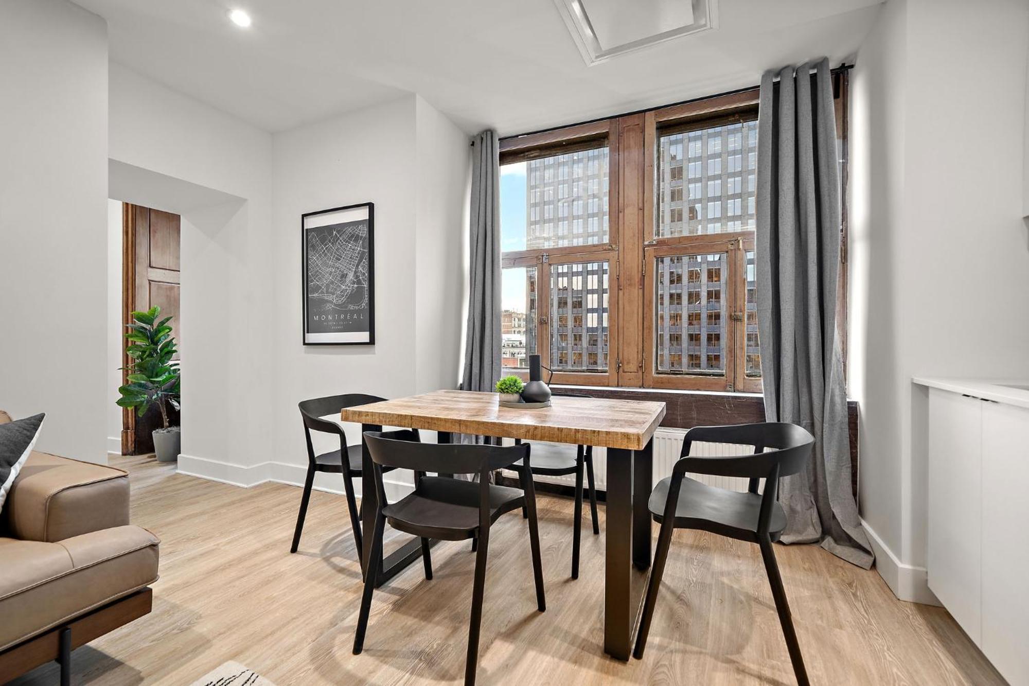 Apartment 511 Place D'armes Luxury *