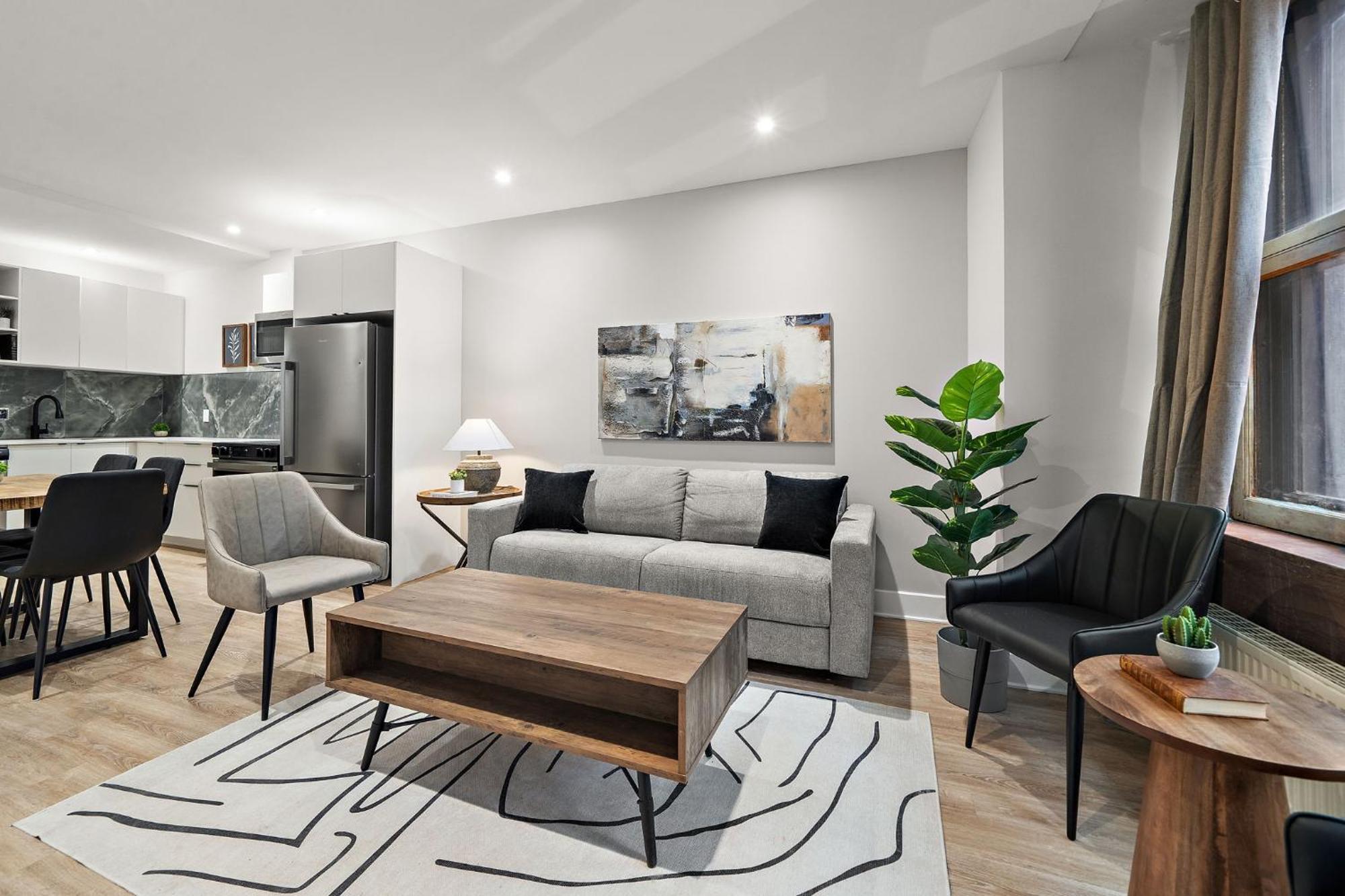 511 Place D'armes Luxury * Montreal
