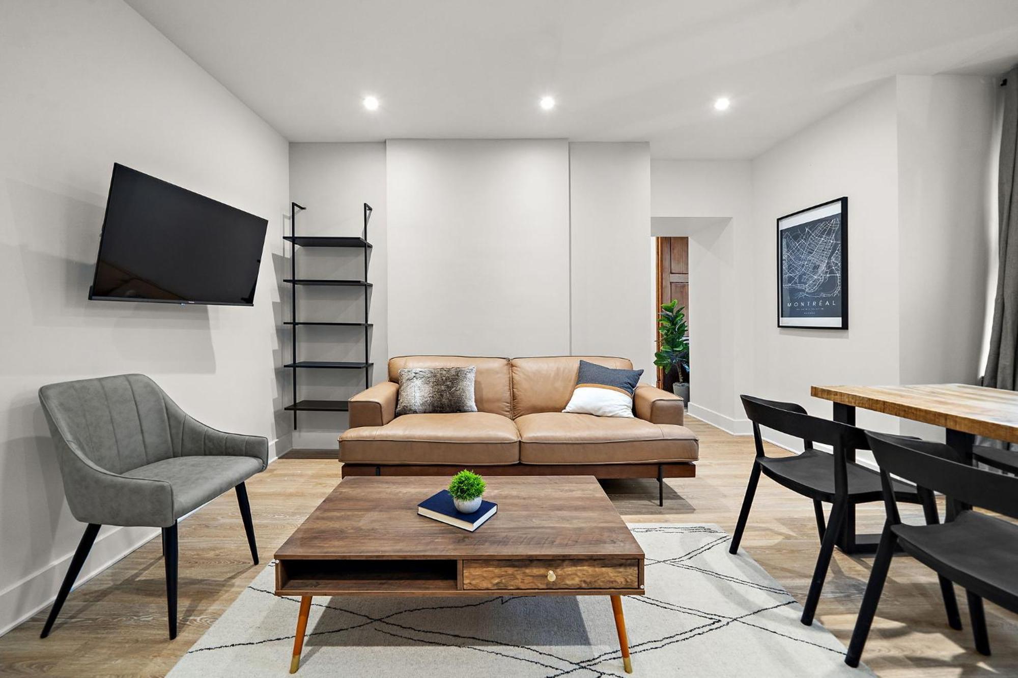 511 Place D'armes Luxury Apartment
