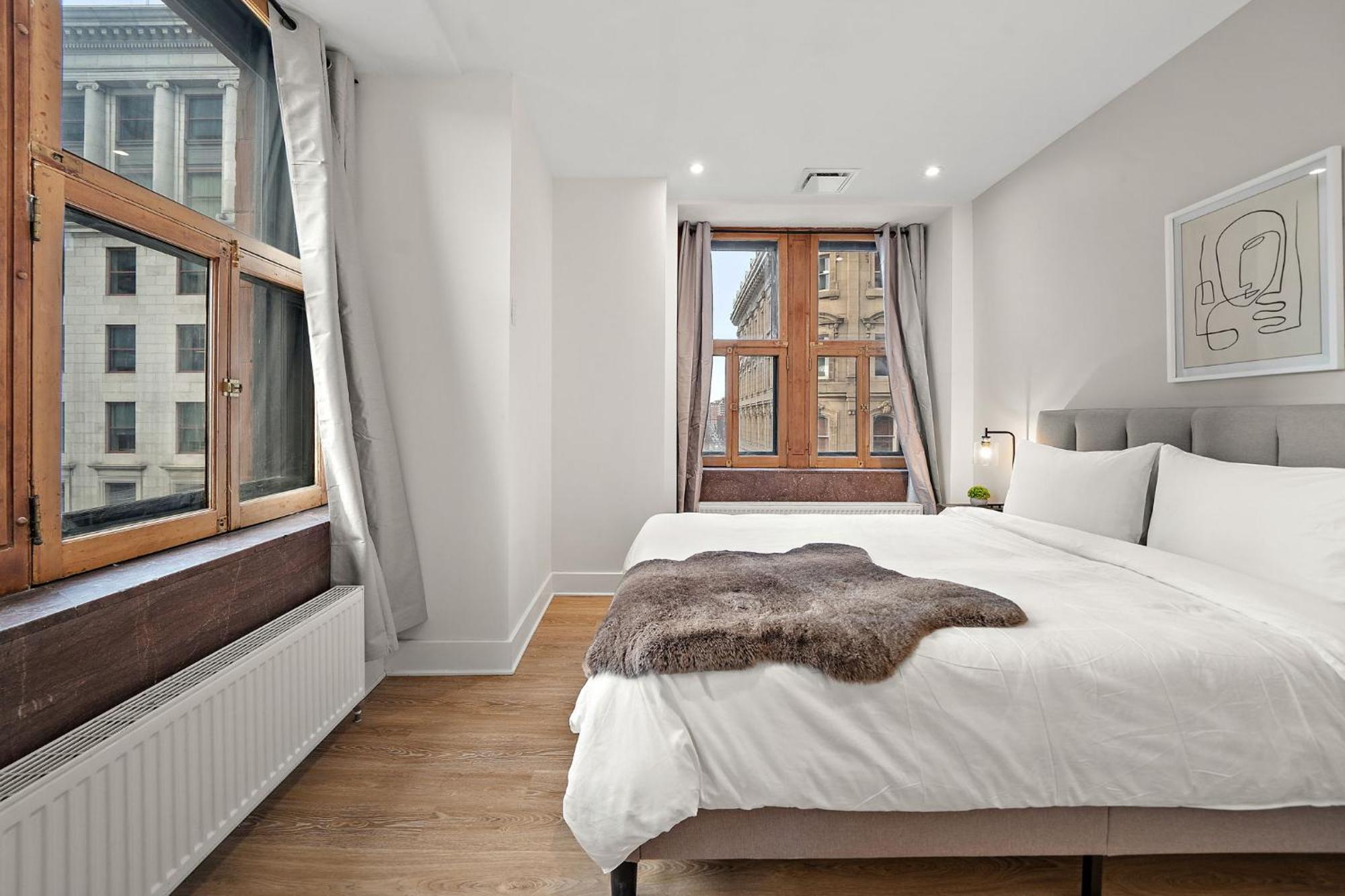 511 Place D'armes Luxury