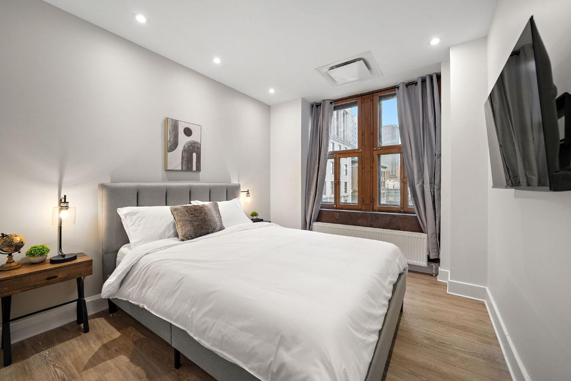 Apartment 511 Place D'armes Luxury *
