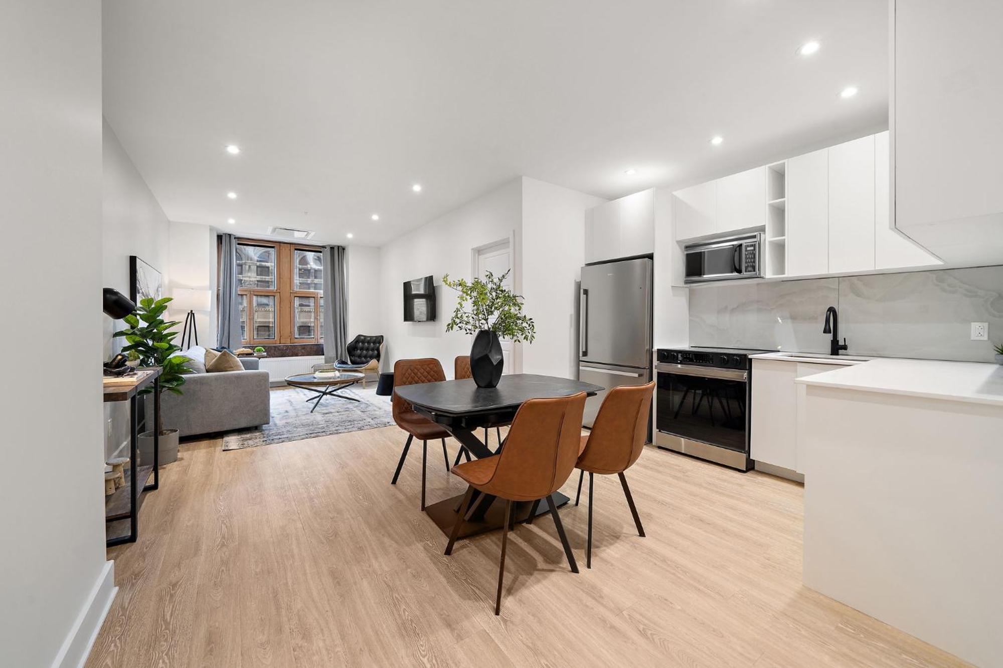 511 Place D'armes Luxury Montreal